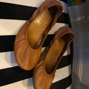 Chestnut Tieks